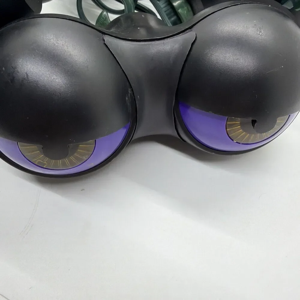 Halloween Peep n' Peepers Set of 3 Spooky Flashing Eyes Indoor & Outdoor